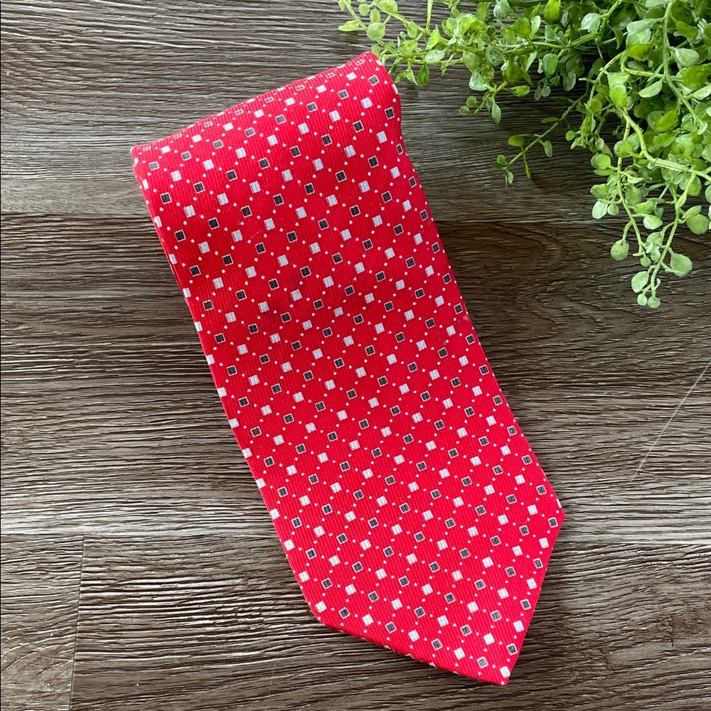 IZOD Men’s Tie 100% Silk Red and Blue Micro Square Patterned Classic